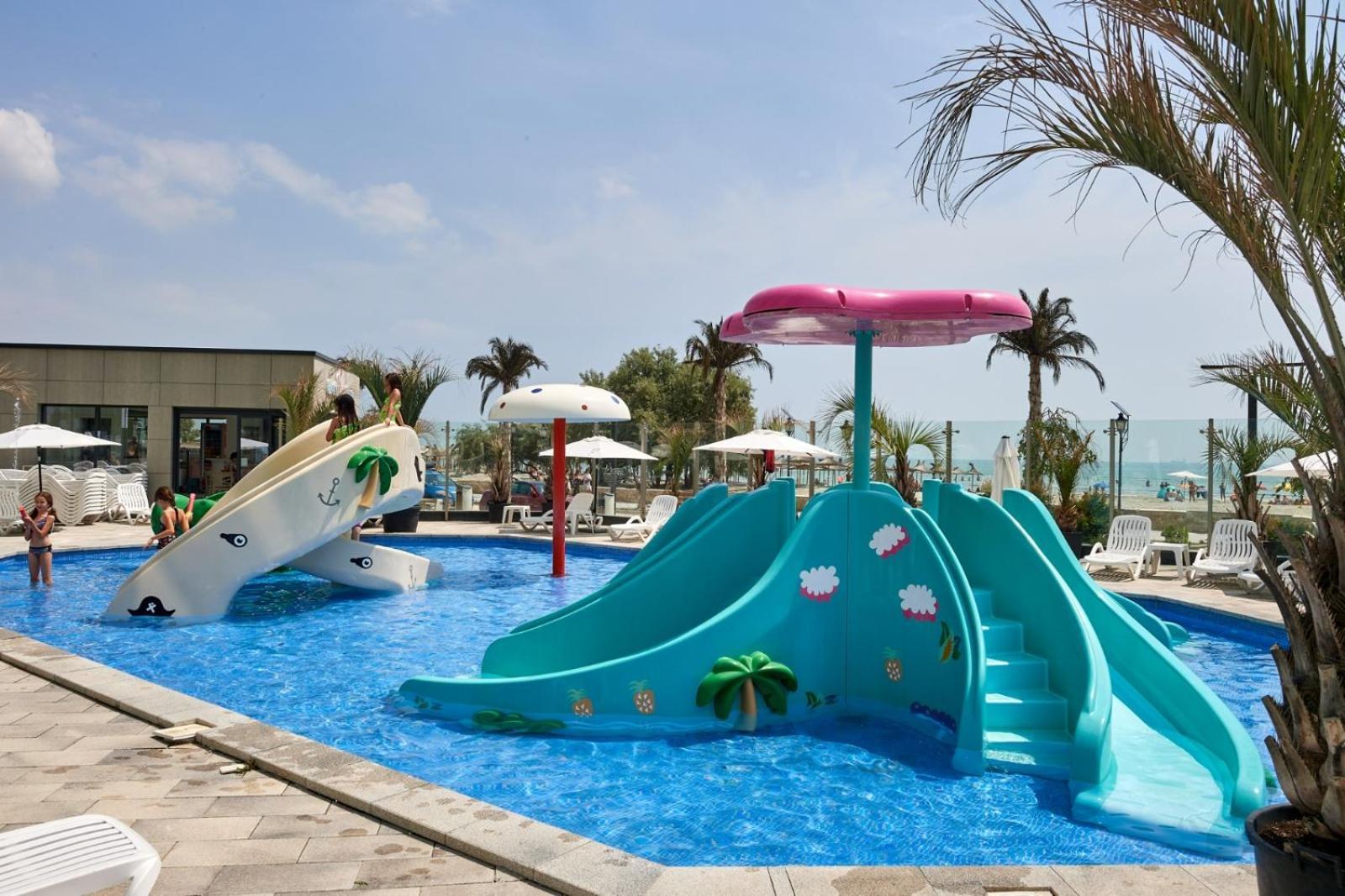 Evelyn'S Apartment Spa&Pool Beach Resort Mamaia Buitenkant foto