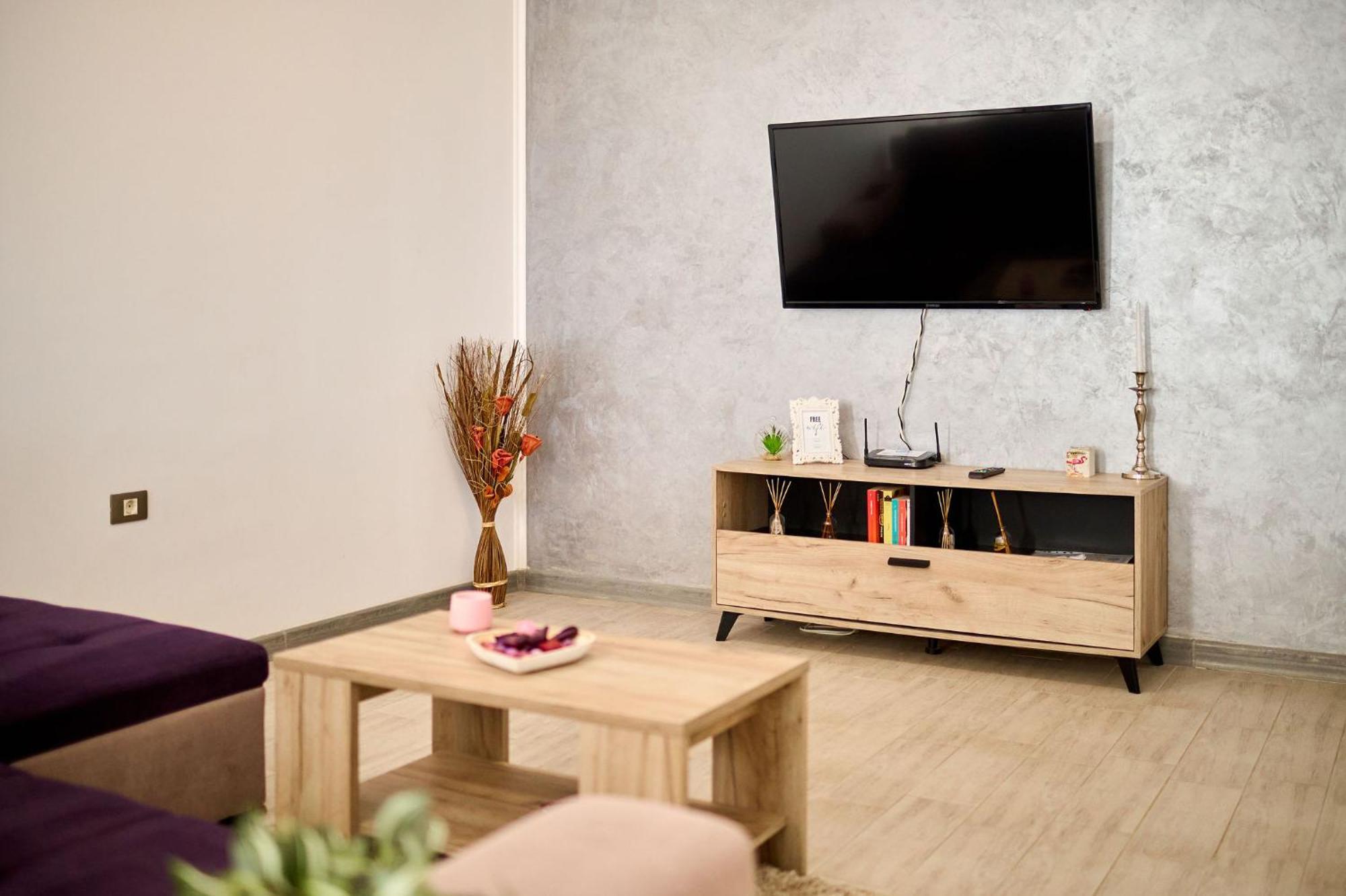 Evelyn'S Apartment Spa&Pool Beach Resort Mamaia Buitenkant foto